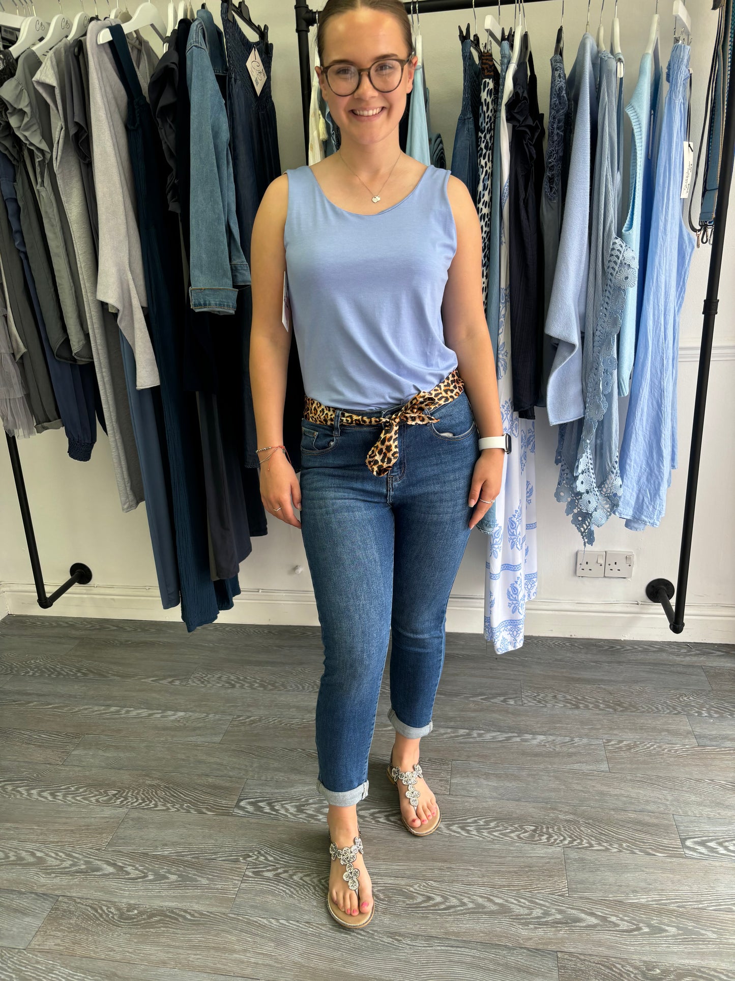 Mom Jeans with belt - mid Denim